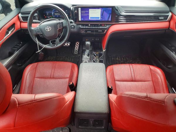 2025 TOYOTA CAMRY
