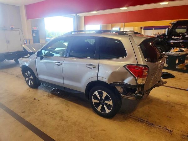 2018 SUBARU FORESTER