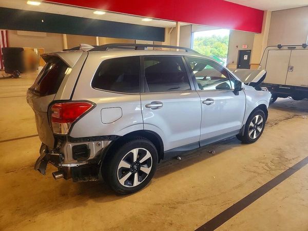 2018 SUBARU FORESTER