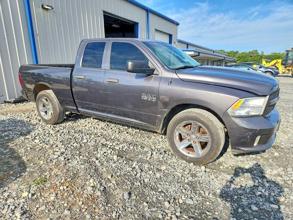 2015 RAM 1500 ST QUAD CAB 4X2