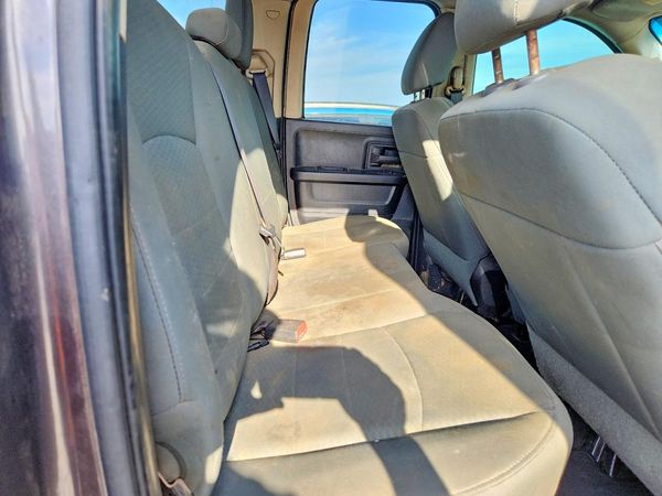 2015 RAM 1500 ST QUAD CAB 4X2