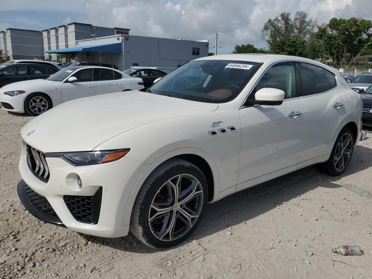 2022 MASERATI LEVANTE