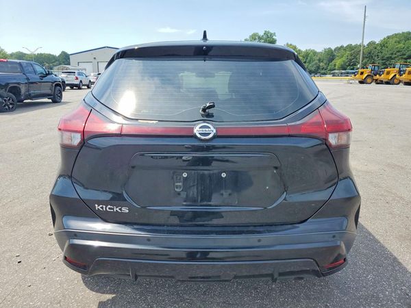 2021 NISSAN KICKS S