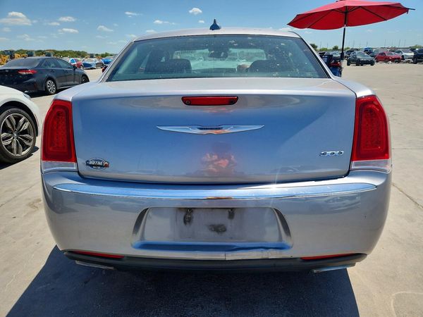 2016 CHRYSLER 300 Limited
