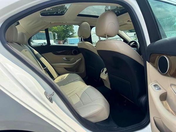 2017 MERCEDES-BENZ C C300-4M