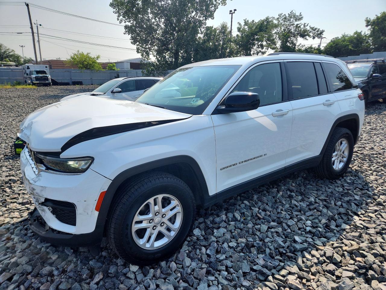 2022 JEEP GRAND CHEROKEE Laredo