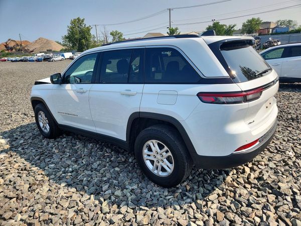 2022 JEEP GRAND CHEROKEE Laredo
