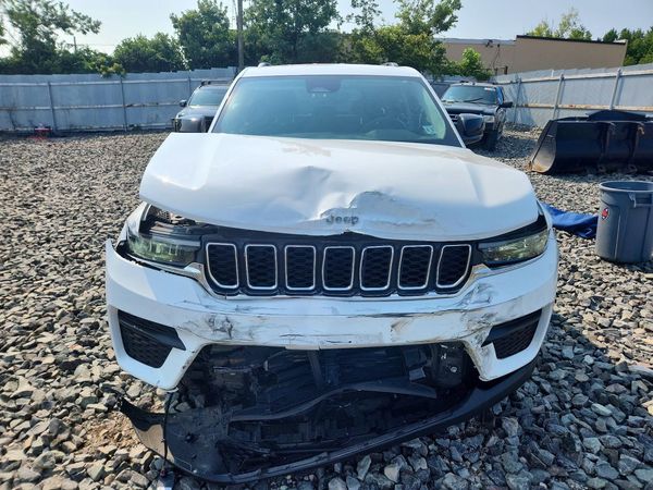 2022 JEEP GRAND CHEROKEE Laredo