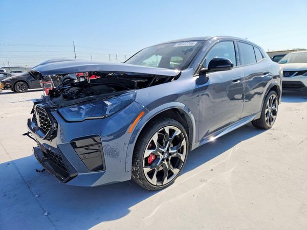 2025 BMW X2 xDrive28i — Front 3/4