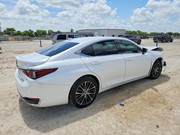 2023 LEXUS ES300 300h Premium — PSRA