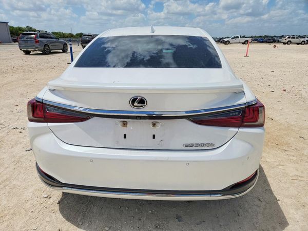 2023 LEXUS ES300 300h Premium — DIRR