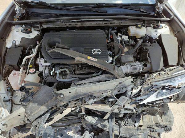 2023 LEXUS ES300 300h Premium — Engine bay