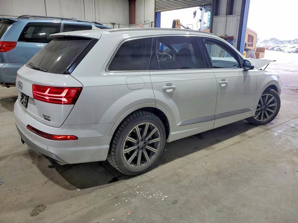 2017 AUDI Q7 quattro Prestige