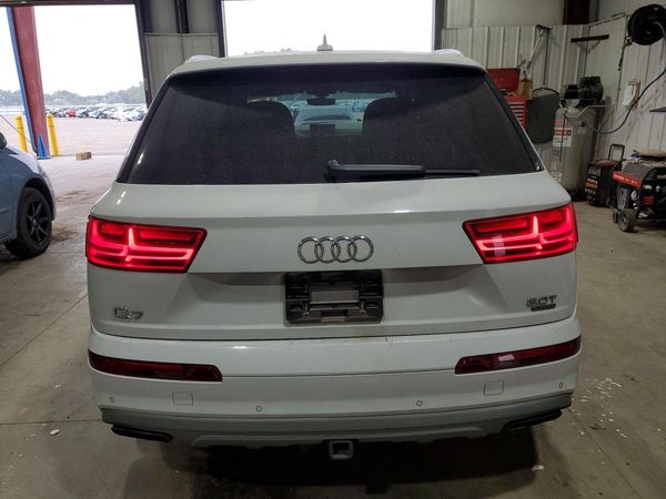 2017 AUDI Q7 quattro Prestige