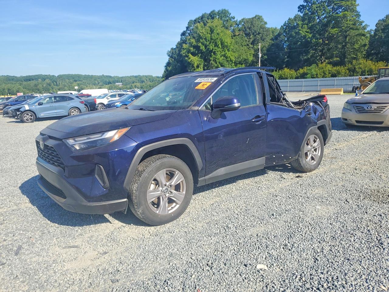 2022 TOYOTA RAV4 XLE