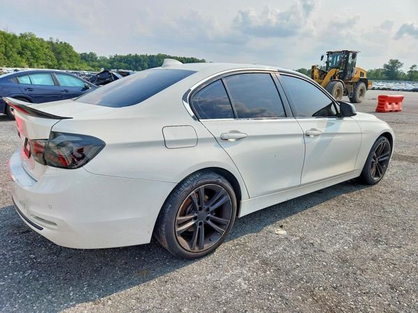 2018 BMW 330 xDrive