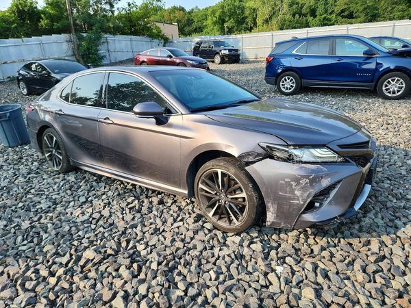 2018 TOYOTA CAMRY XSE