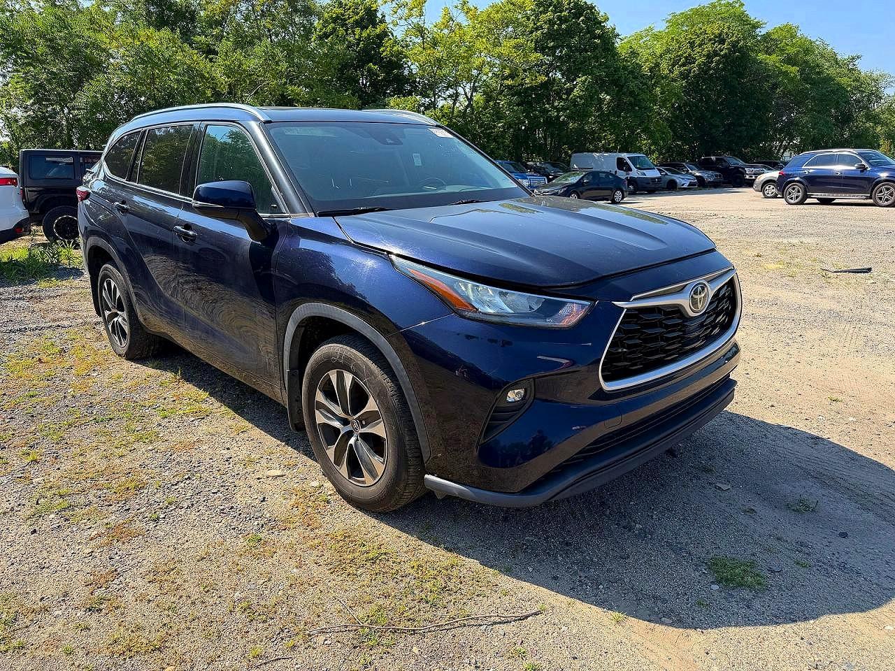 2020 TOYOTA HIGHLANDER XLE