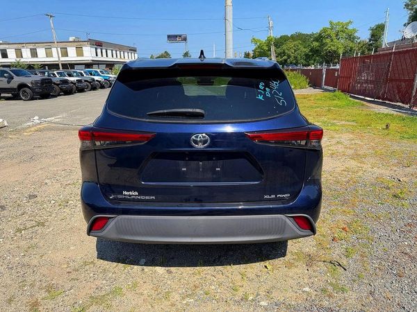 2020 TOYOTA HIGHLANDER XLE