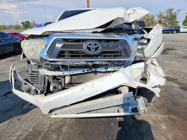 2015 TOYOTA TACOMA