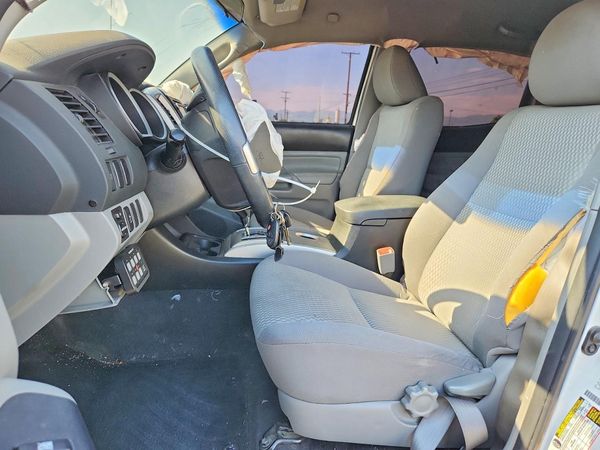 2015 TOYOTA TACOMA