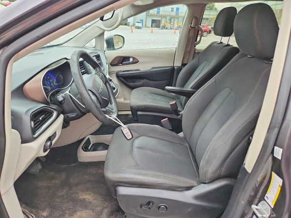 2017 CHRYSLER PACIFICA