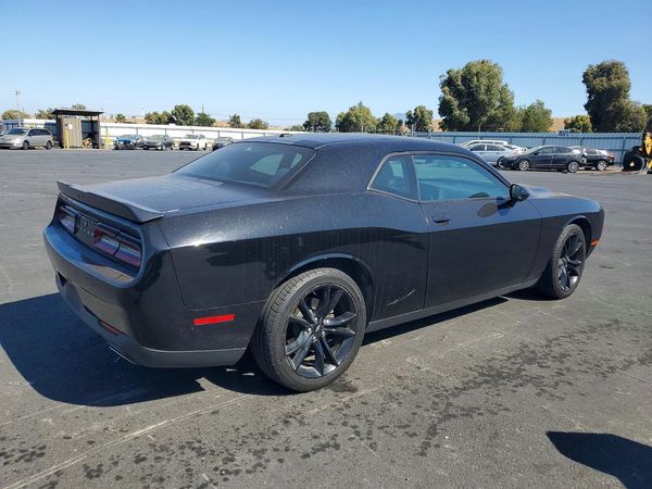 2017 DODGE CHALLENGER SXT
