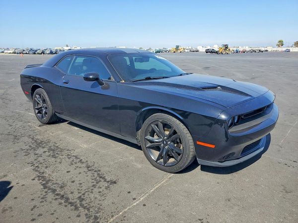 2017 DODGE CHALLENGER SXT