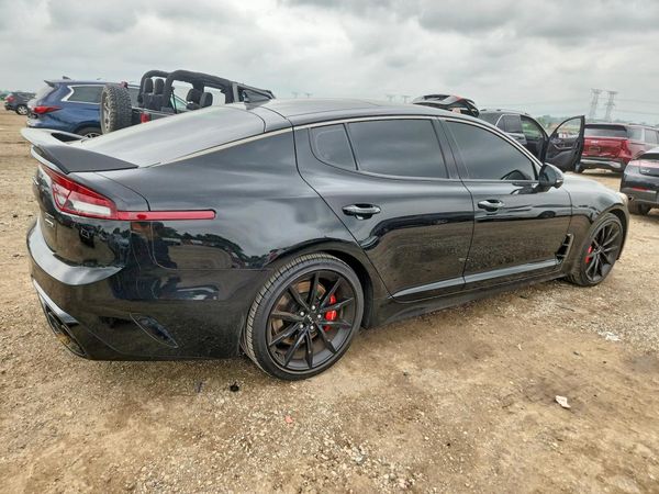 2022 KIA STINGER GT2