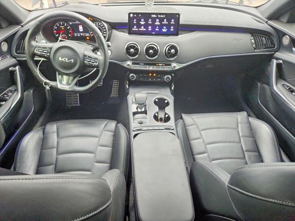2022 KIA STINGER GT2