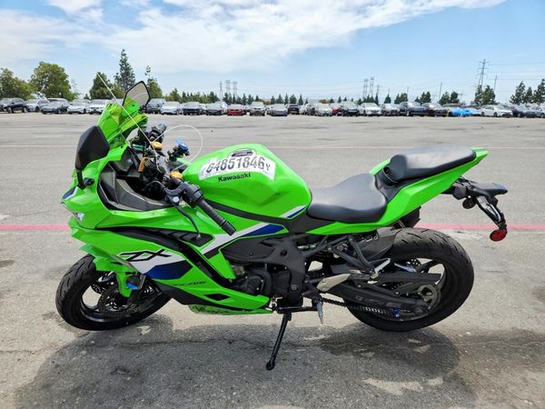 2026 KAWASAKI ZX400 — LSDT