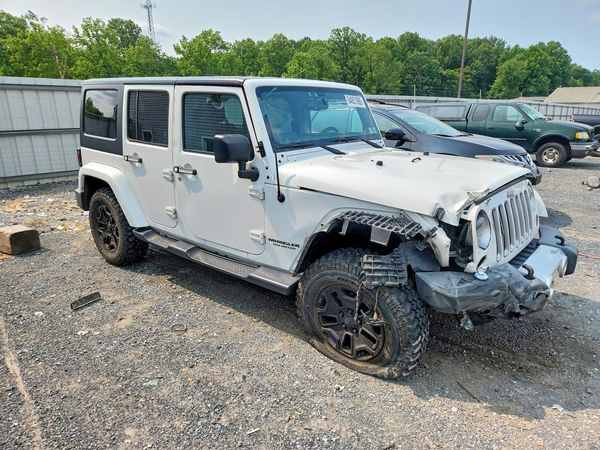 2016 JEEP WRANGLER UNLIMITED SAHARA 4X4