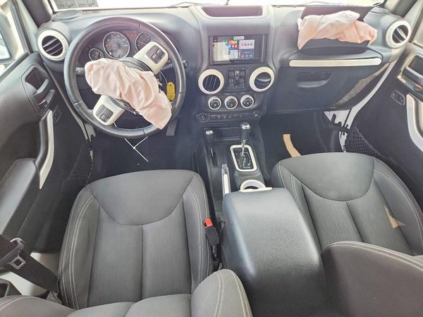 2016 JEEP WRANGLER UNLIMITED SAHARA 4X4