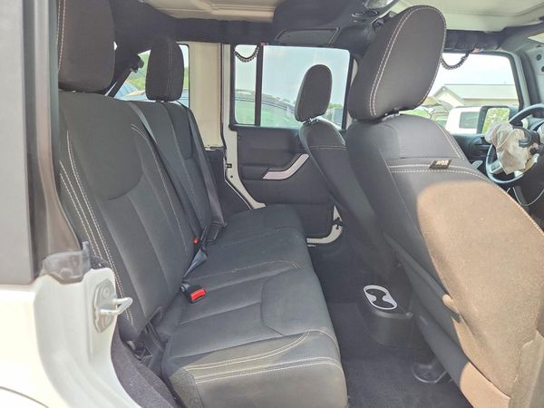 2016 JEEP WRANGLER UNLIMITED SAHARA 4X4