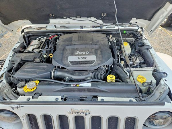 2016 JEEP WRANGLER UNLIMITED SAHARA 4X4