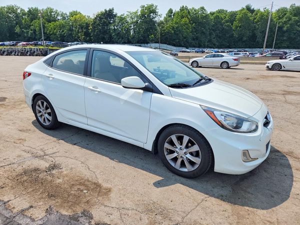 2012 HYUNDAI ACCENT