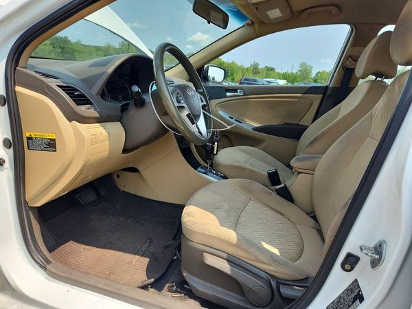 2012 HYUNDAI ACCENT
