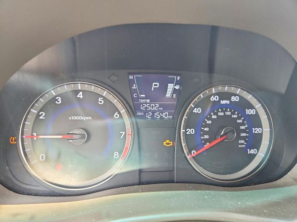 2012 HYUNDAI ACCENT