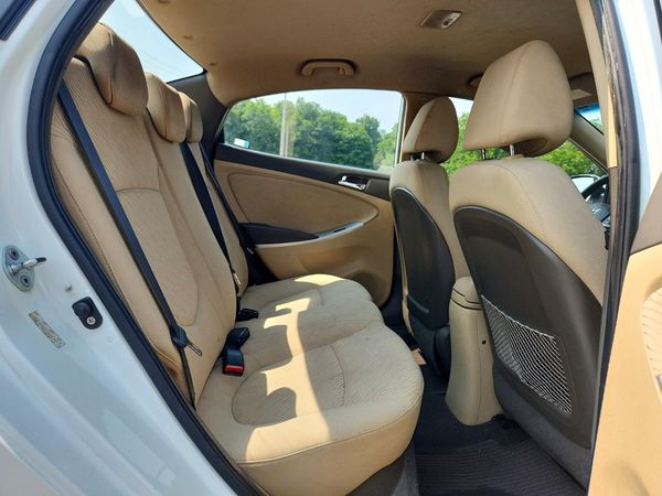 2012 HYUNDAI ACCENT