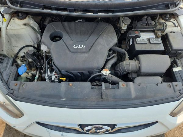 2012 HYUNDAI ACCENT