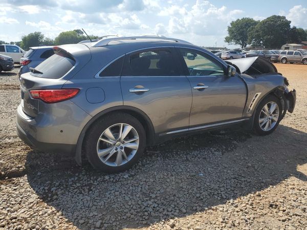 2015 INFINITI QX70