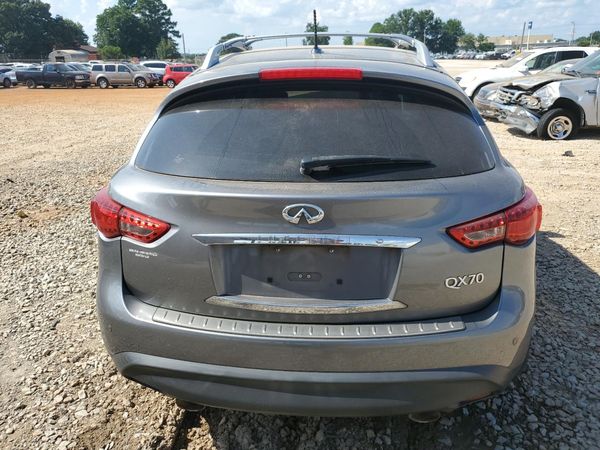 2015 INFINITI QX70