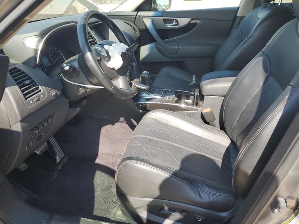 2015 INFINITI QX70