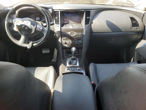 2015 INFINITI QX70
