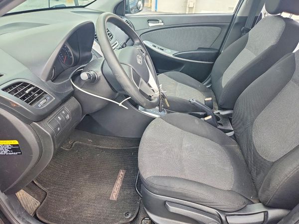 2013 HYUNDAI ACCENT GLS, GS
