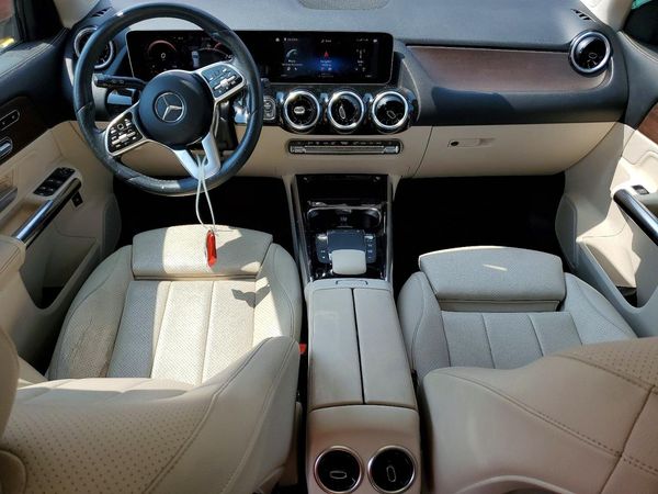 2021 MERCEDES-BENZ GLA