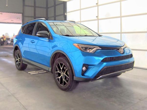 2017 TOYOTA RAV4 SE