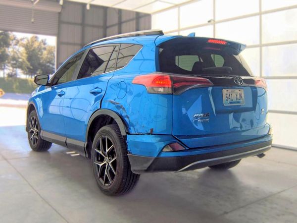 2017 TOYOTA RAV4 SE