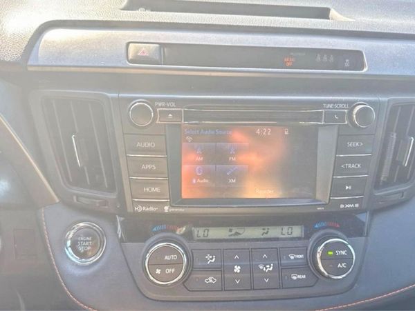 2017 TOYOTA RAV4 SE