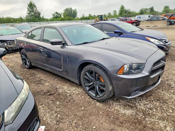 2014 DODGE CHARGER SE
